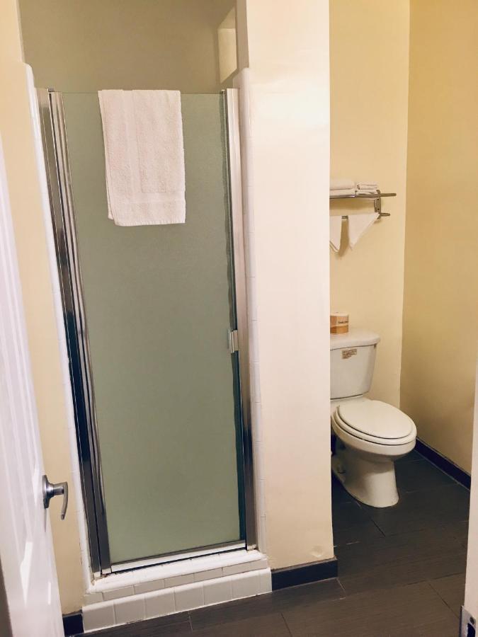 Los Feliz Hotel Глендейл Экстерьер фото